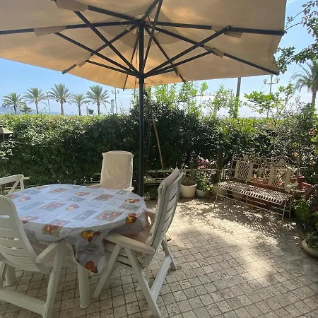 Garden House On The Promenade - Sea View Apartamento *